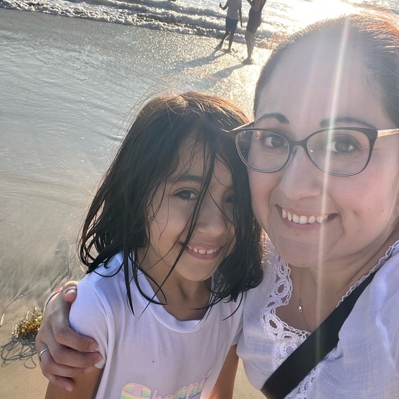 Meet your Posher, Andrea - Picture 3 of 12